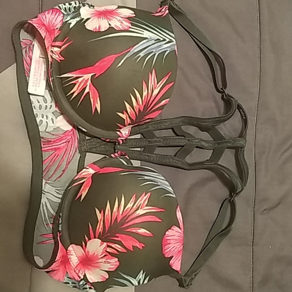 Pink/victoria Secret everywhere bra